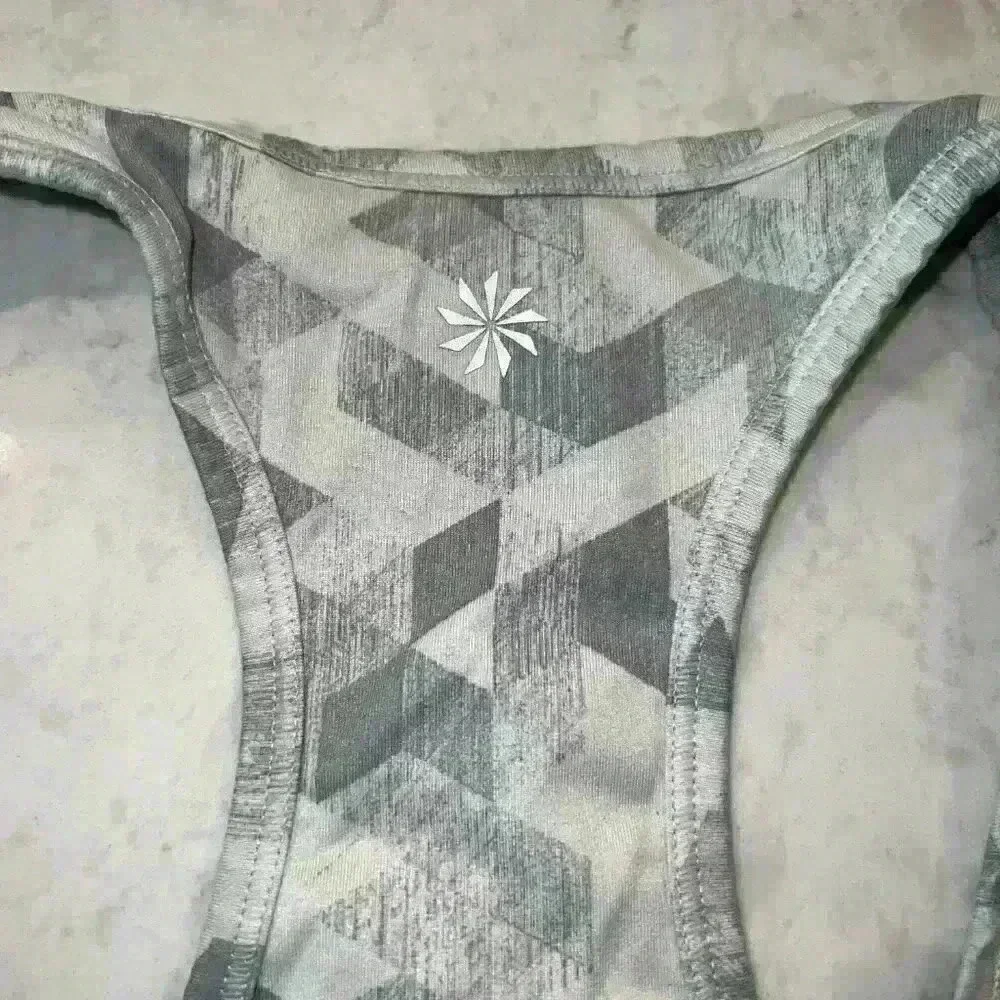 Athleta Size S Small Geometric Print Top - Picture 7 of 7